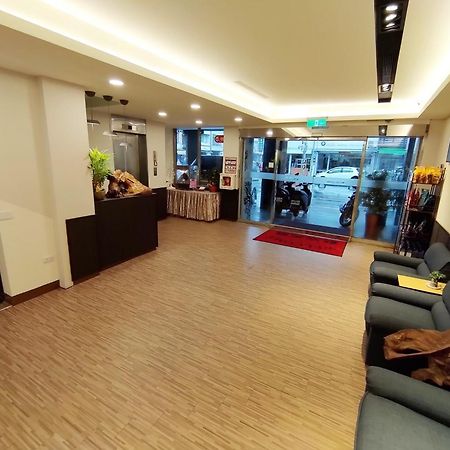 富裕商旅 Rich-Hotel Taitung Экстерьер фото